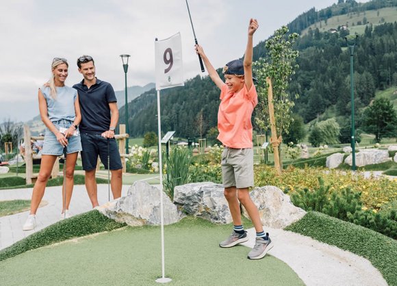 18-Loch Minigolfanlage - ein Spaß für die ganze Familie ©St. Johann in Salzburg 