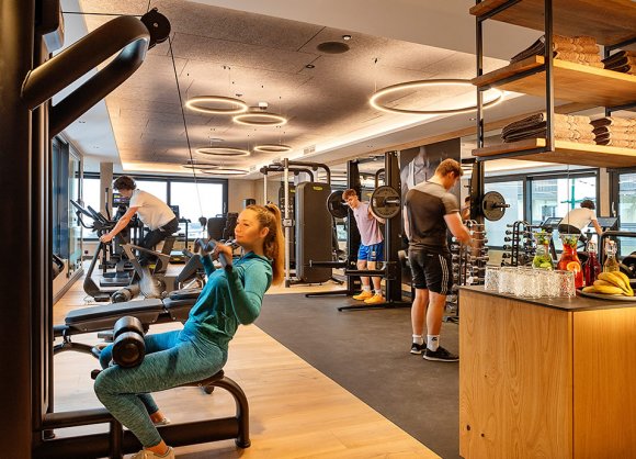 Fitnessraum im Hotel Alpendorf