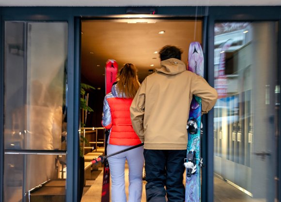 Eingang in den Skikeller