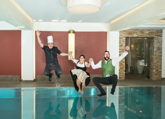 Fotoshooting mit unseren tollen Mitarbeitern - da kann es auch einmal nass werden