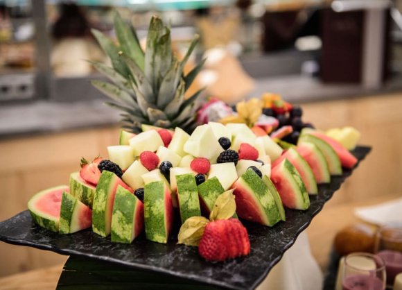 Großzügige Obstauswahl am Dessertbuffet