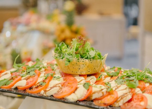 Vorspeisenbuffet - Tomaten mit Mozarella