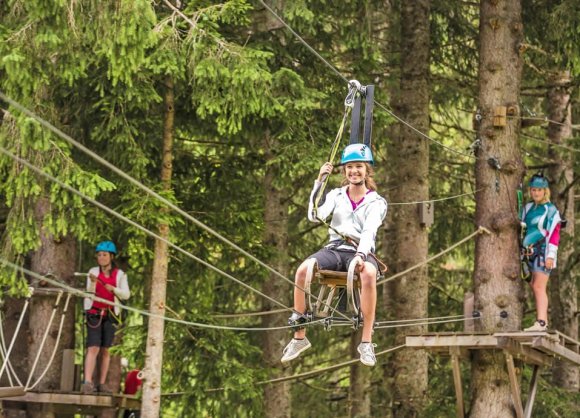 Ein Besuch im Hochseilgarten - ein Abenteuer für die ganze Familie