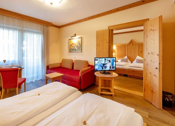 Familiensuiten - zwei Zimmer mit Verbindungstür für 4 bis 6 Personen